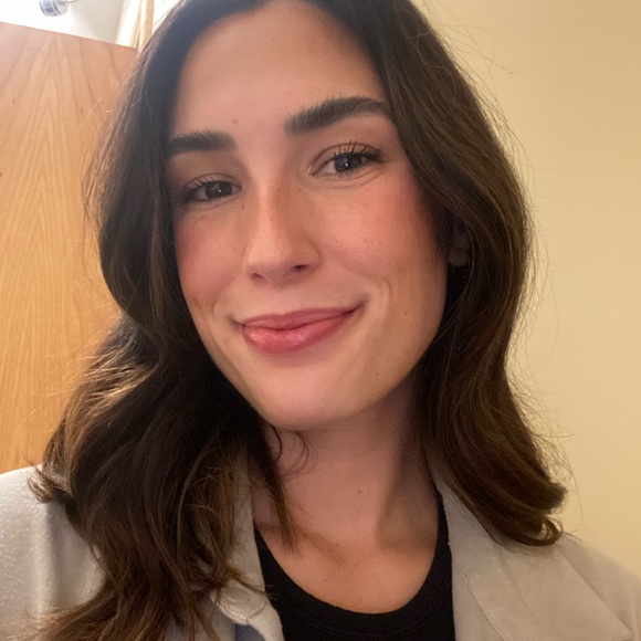 Meet your Posher, Kels - Picture 2 of 5